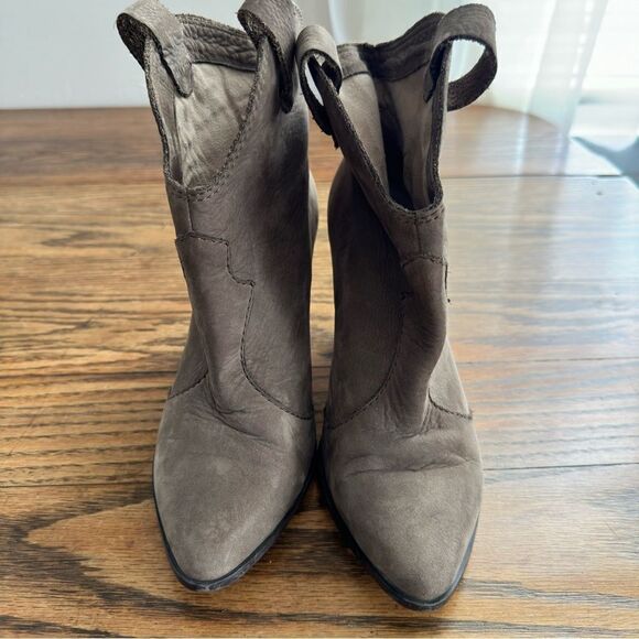 ZARA Woman Cowboy Ankle Boots Leather Booties Taupe Rustic Broken In Size 38 / 7 - Picture 3 of 7